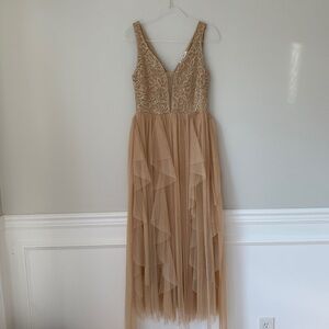 Gold Tiered Tulle Gown Sz 38 NWOT‎